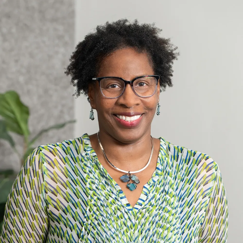 Tonya Kent headshot